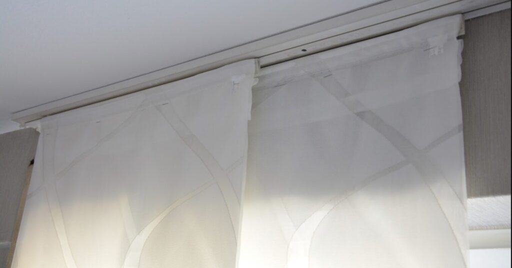 Gardine Kindersicher