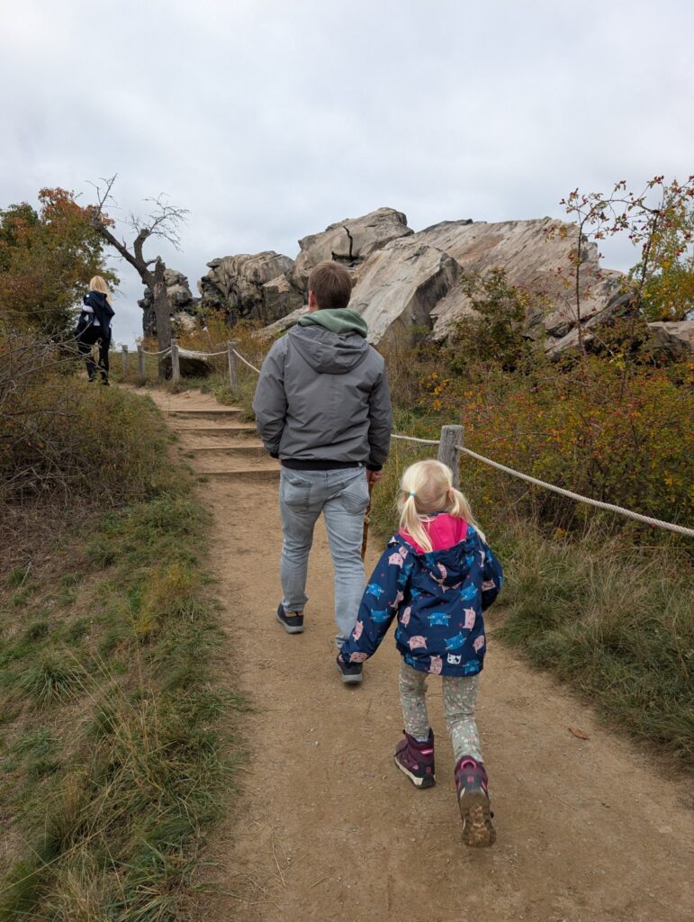 Wandern mit Kindern zur Teufelsmauer